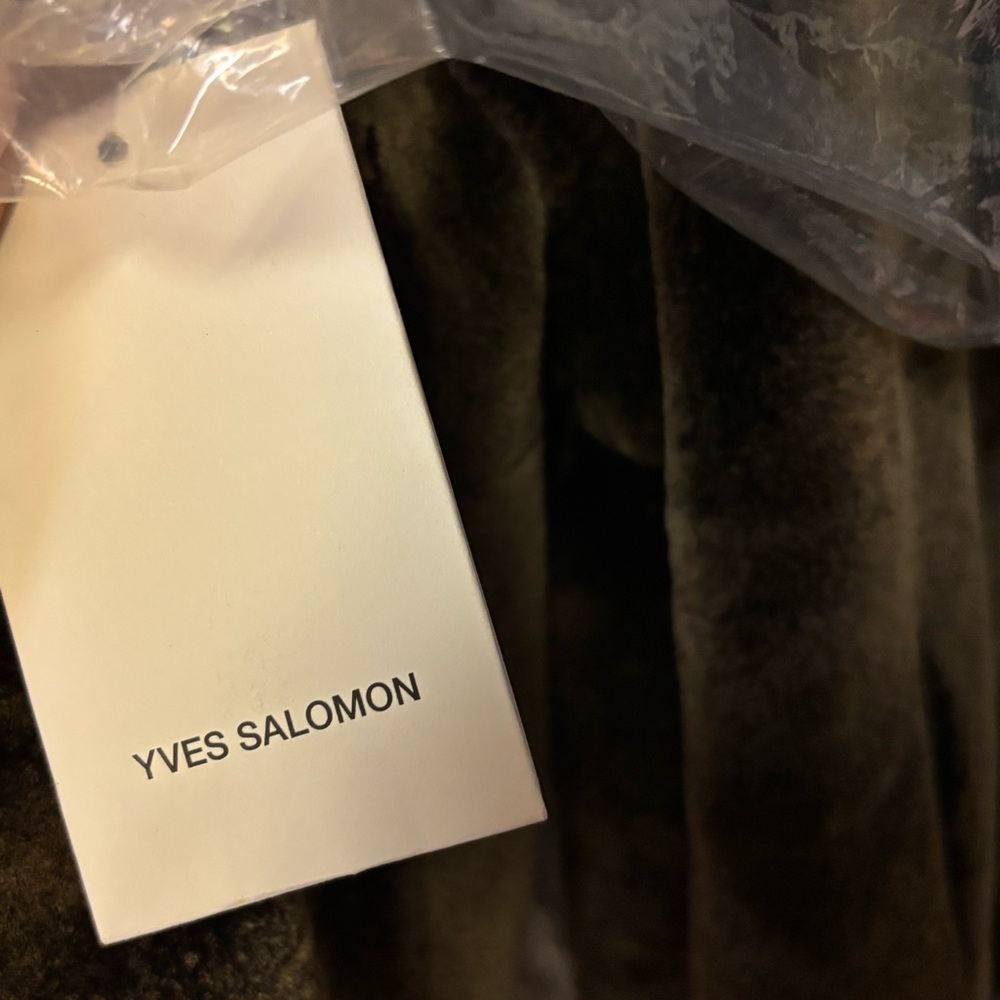 Yves Salomon shearling lamb coat Size38 or M. Olive color. Like new with tag. - Picture 9 of 12
